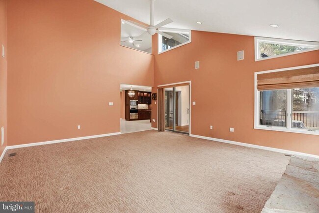 Building Photo - 6614 Corina Ct