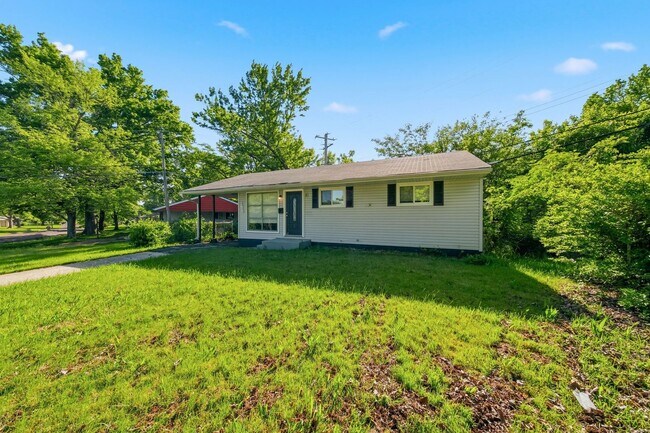 Building Photo - 10700 Spring Garden Dr