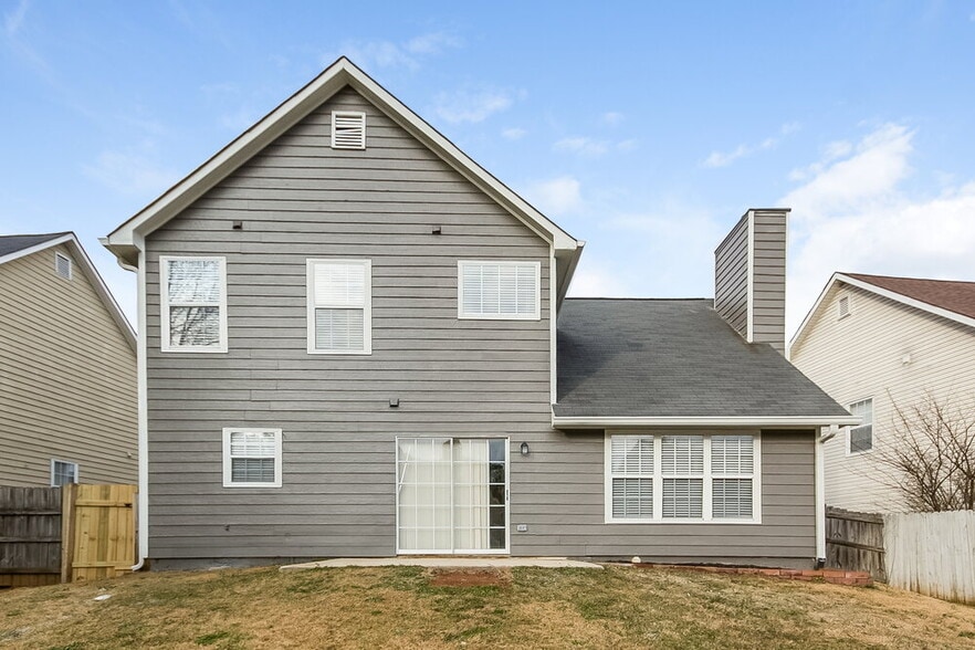 Building Photo - 2060 Stoneoak Dr