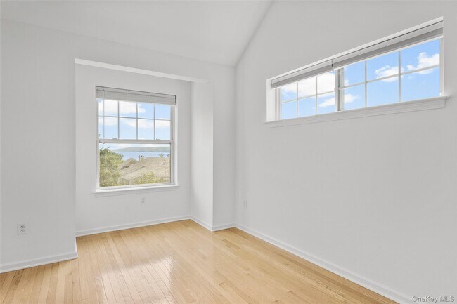 Building Photo - 402 Waterview Dr