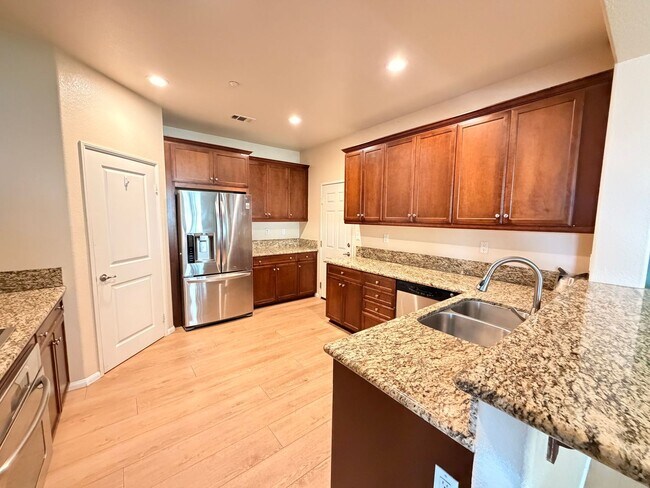 Building Photo - 1729 Cripple Creek Dr