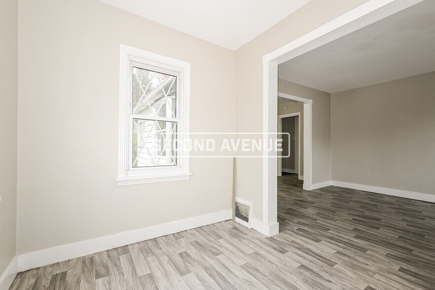 Building Photo - 1030 Franklin Dr