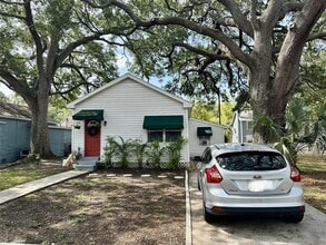 Building Photo - 310 21st Ave S