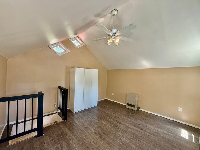 Building Photo - Charming 1925 Hillside Bungalow | Downtown Colorado Springs