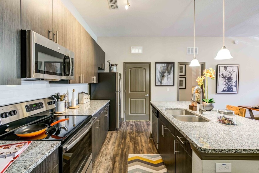 The Addison at Tampa Oaks 13052 Tampa Oaks Blvd Tampa FL 33637