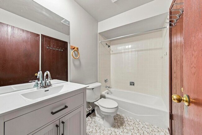 Building Photo - 6408 Nature Dr