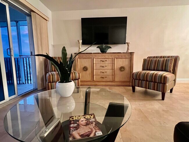 Building Photo - 2871 N Ocean Blvd