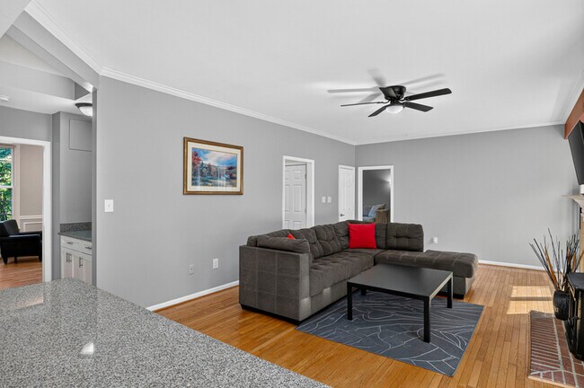 Building Photo - 4512 Rutherford Way