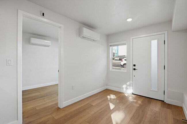 Building Photo - 2735 Broadway-5