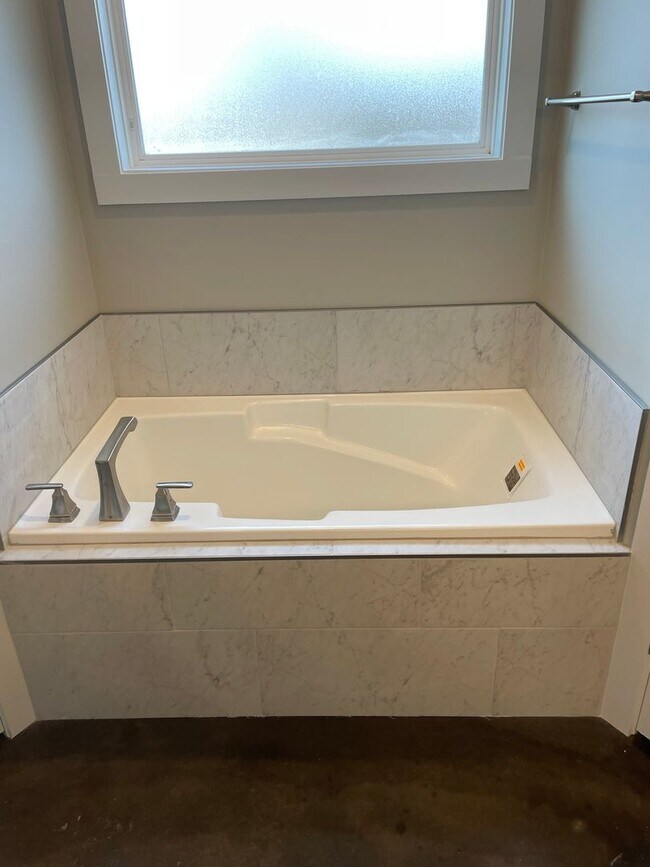 Building Photo - 4509 Sweetspier Cv