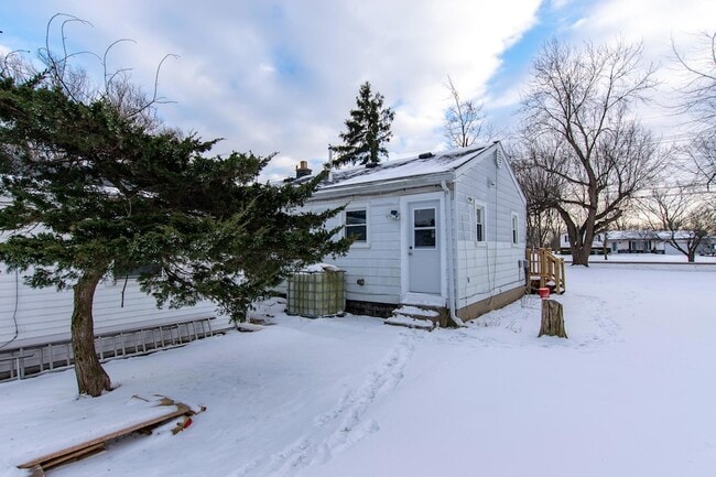 Building Photo - 3083 Ready Rd