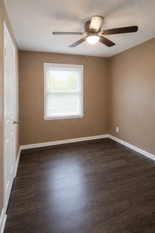 Building Photo - 1309 County Home Rd