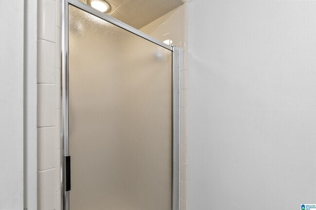 Building Photo - 1227 33rd St S