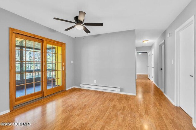 Building Photo - 25 Meadow Green Cir