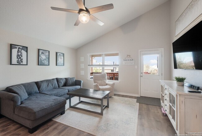 Building Photo - 5927 Hindes Stone