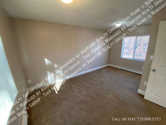 Building Photo - 511 1/2 Swope Ave-