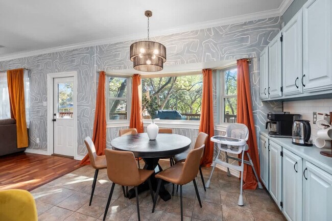 Building Photo - 13702 Yellow Oak Cir