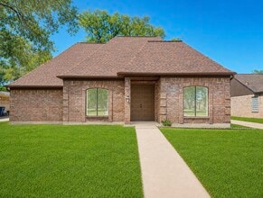 Building Photo - 6918 Marisol Dr