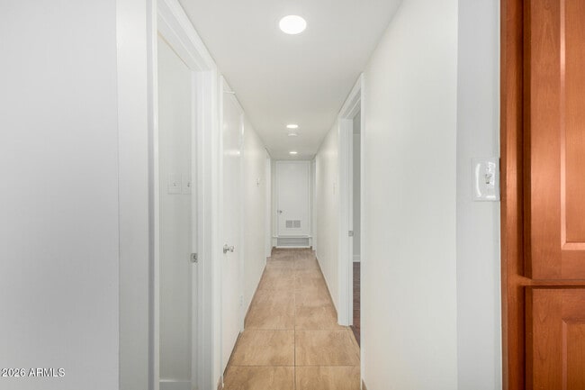 Building Photo - 3507 N Apache Way