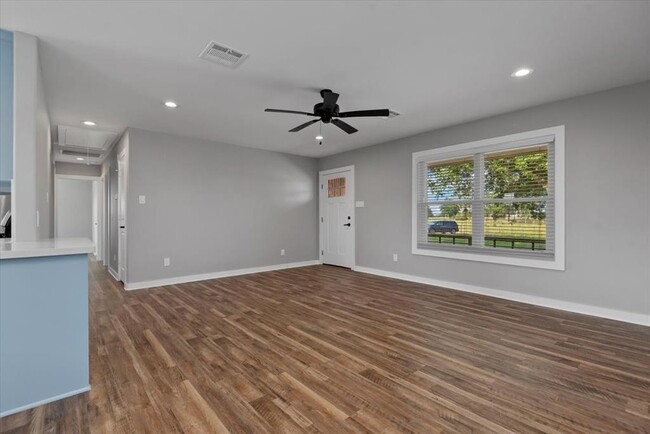 Building Photo - 28792 Waller Gladish Rd