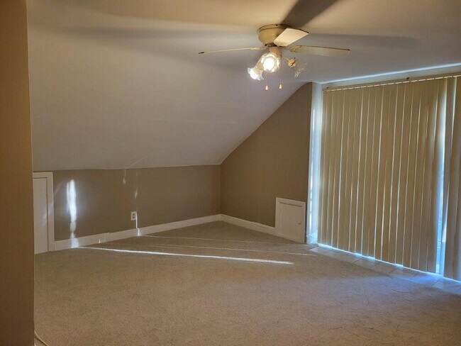 Building Photo - 103 Fiat Ave