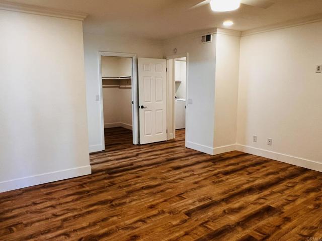 Building Photo - 4587 Cove Dr