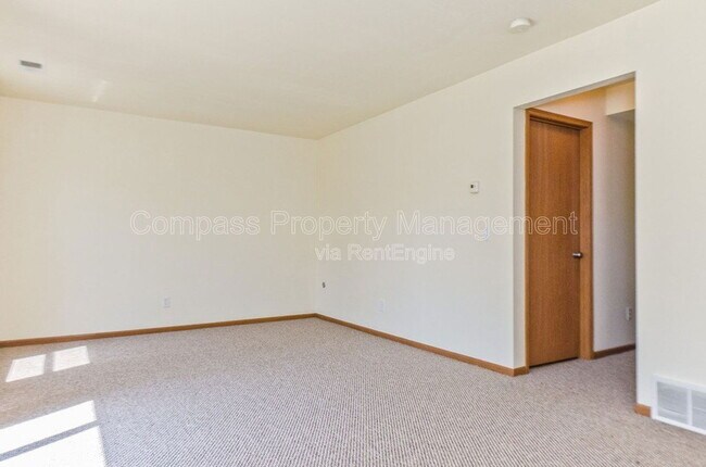 Building Photo - 10939 64th Ave