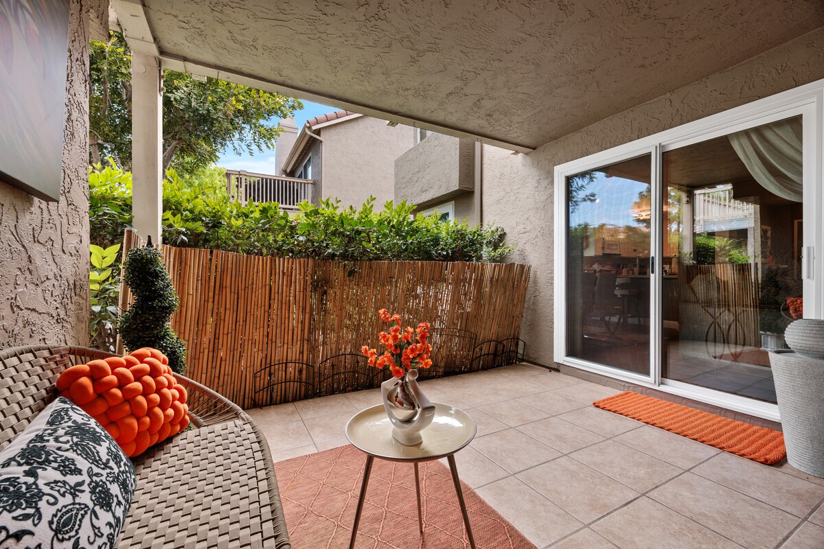 Building Photo - 930 Via Mil Cumbres
