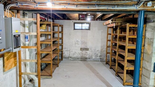 Building Photo - 64 Chatham Ave