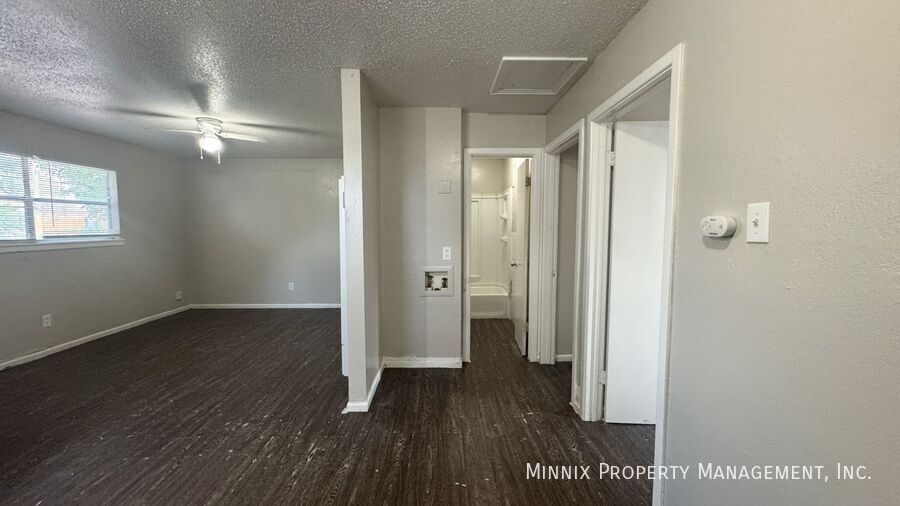 Building Photo - 3102 Ave. N-
