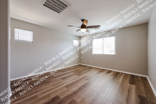Building Photo - 7223 N 73rd Dr