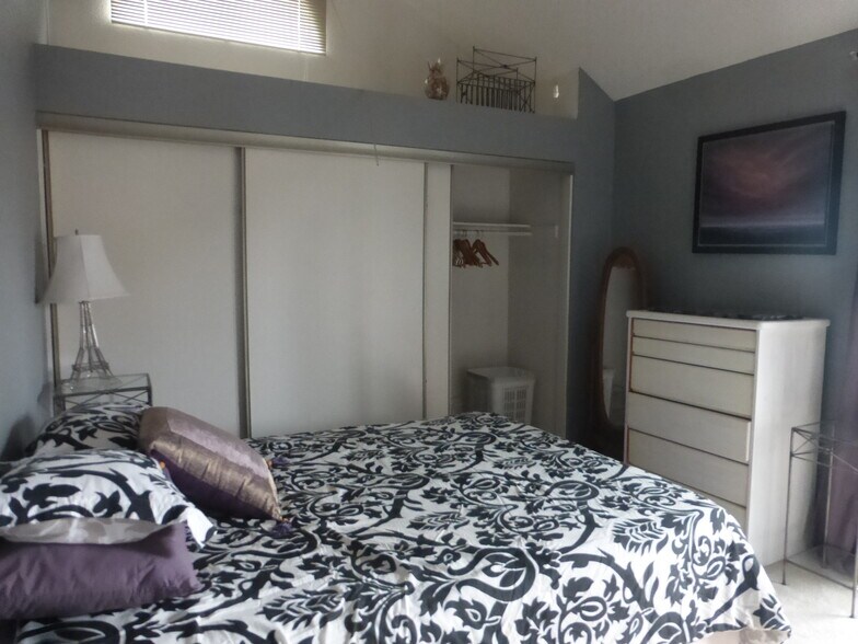 Building Photo - 4357 Cleveland Ave