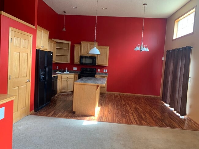 Building Photo - 3125 Legacy Ln