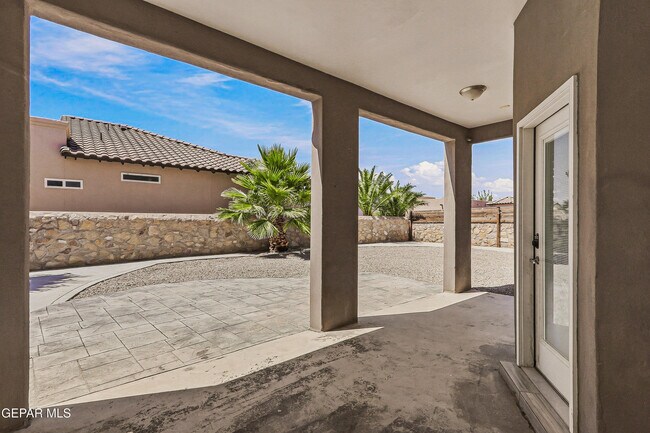 Building Photo - 12744 Midland Ct
