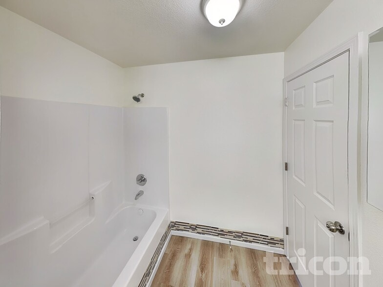 Building Photo - 7535 SW Onnaf Ct