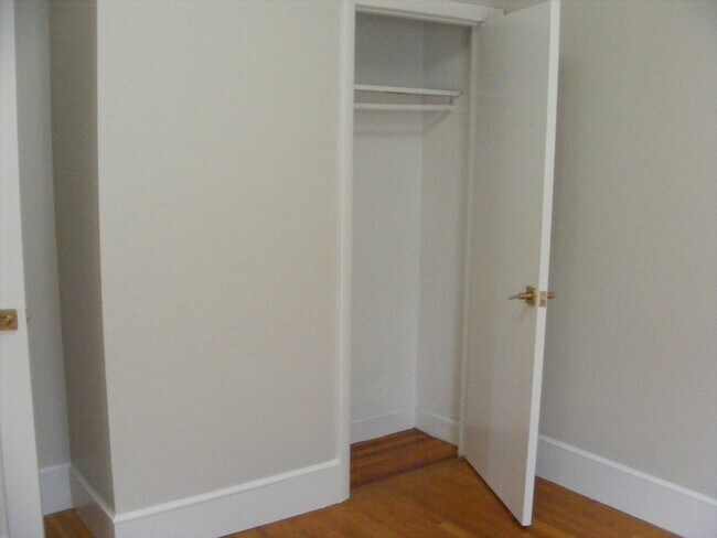 Building Photo - 53 Marshall St