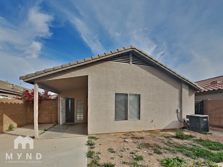 Building Photo - 41613 W Sunland Dr