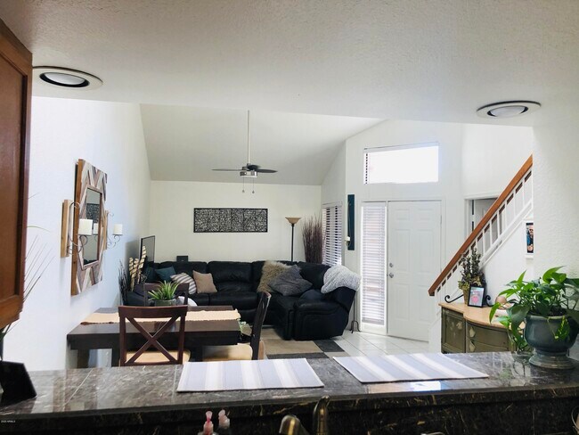 Building Photo - 34 E Coral Gables Dr