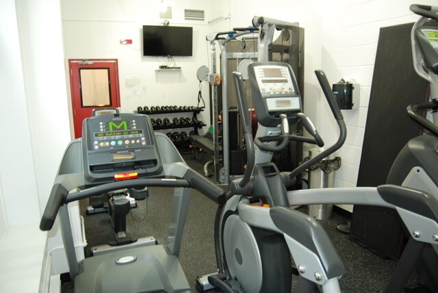 Building Photo - 600 S Dearborn St