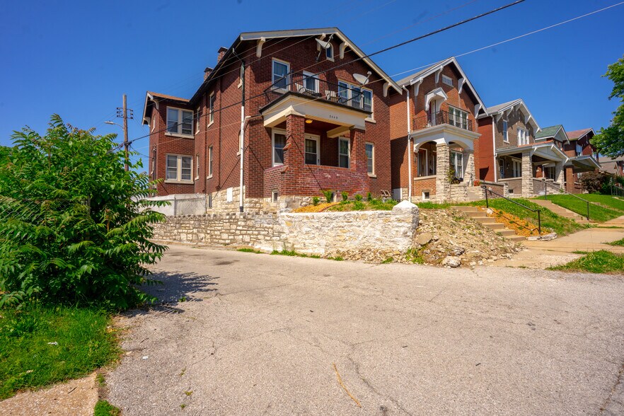 Building Photo - 3449 Klocke St