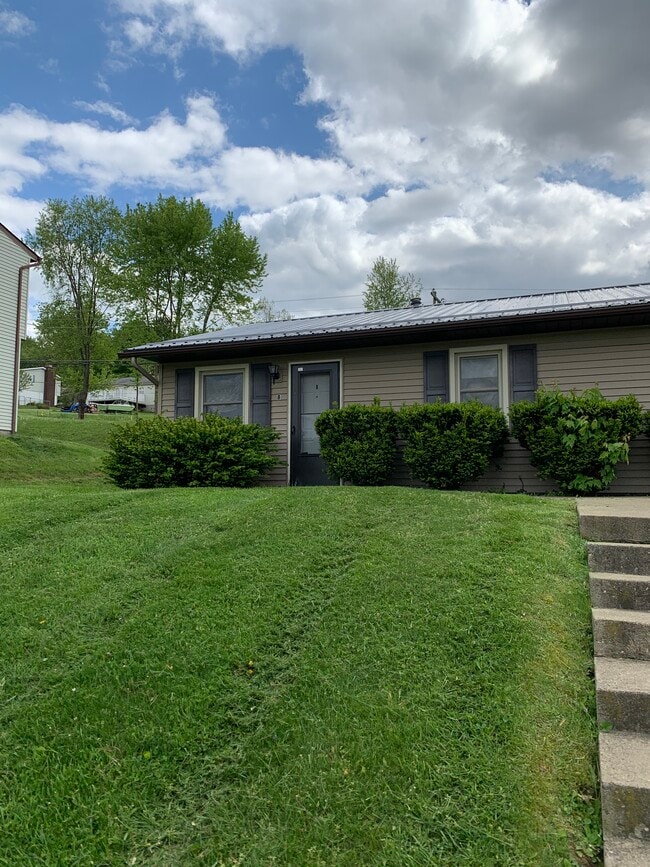 Building Photo - 1249 Green Valley Dr