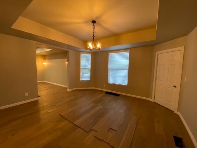 Building Photo - Beautifully Updated South Hill Home in Spo...