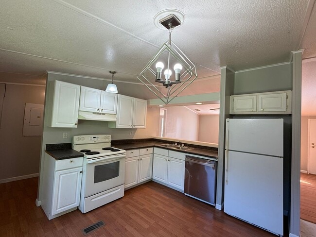 Building Photo - Home for Lease | Benton, LA 71006 | Escape...