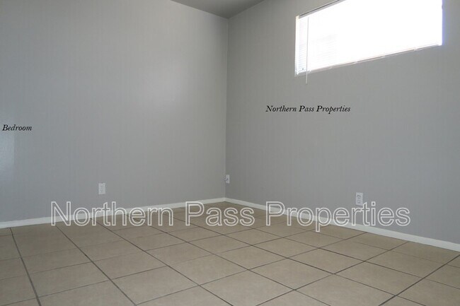 Building Photo - 4023 Thomason Ave