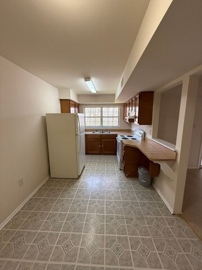 Building Photo - 12276 Stevenson Ct