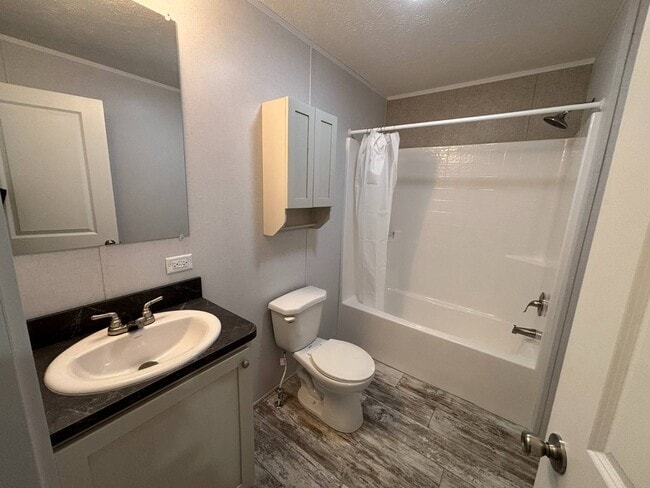 Building Photo - 1111 OH-133