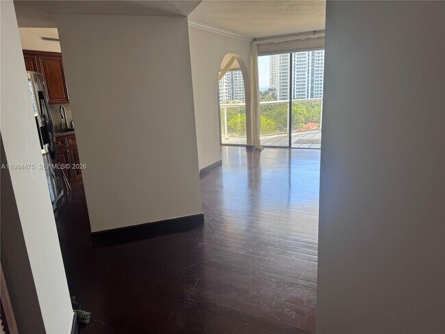 Building Photo - 3610 Yacht Club Dr