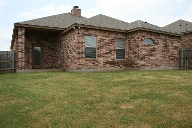 Building Photo - 3005 Stallion Dr