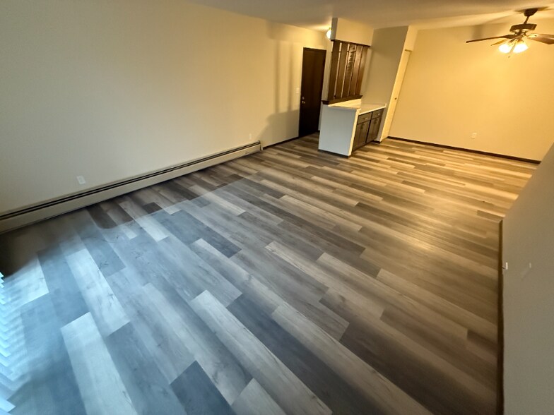 Building Photo - 202 Williamsburg Dr