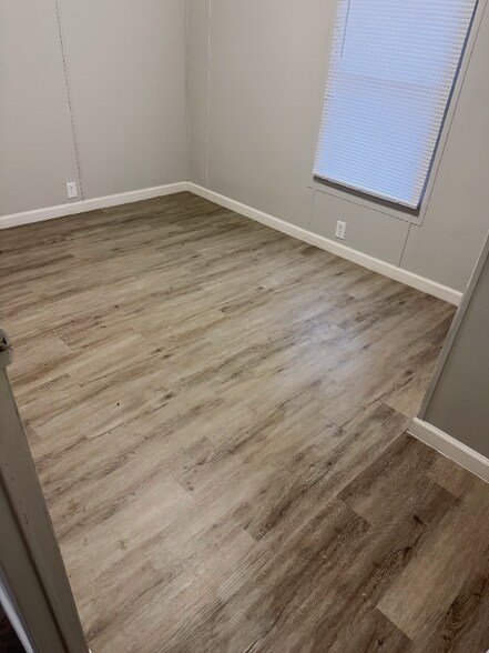 Building Photo - 2552 Smith Ave